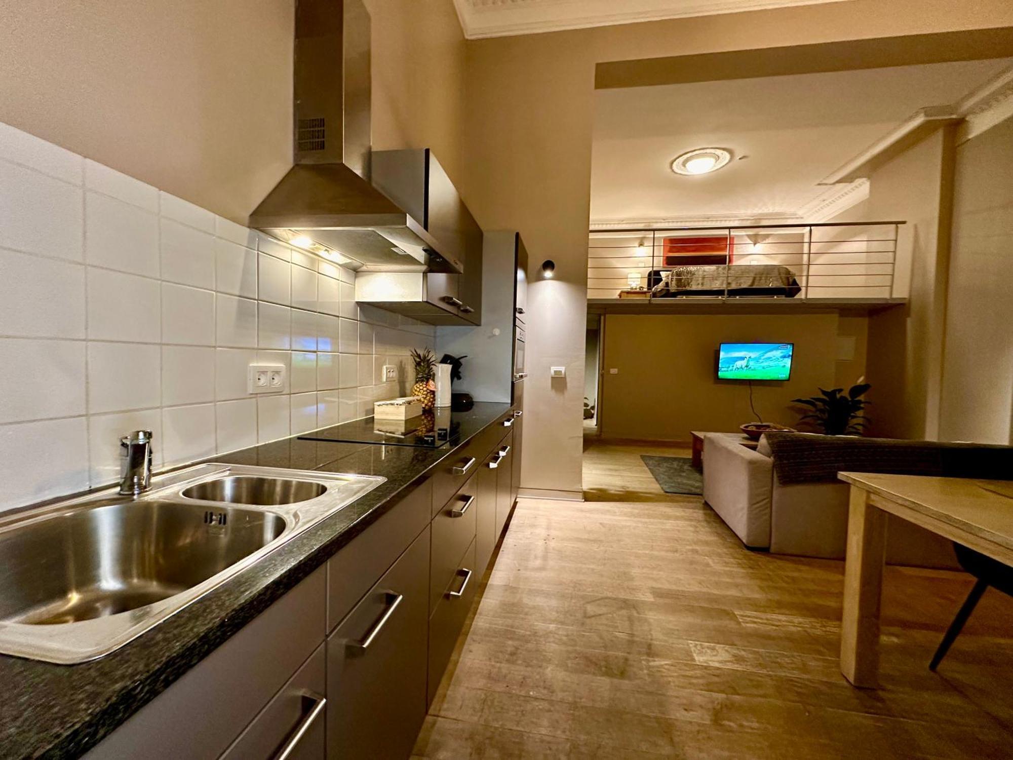 Luxury Suites Castel By Rikas Hotels Anversa Esterno foto