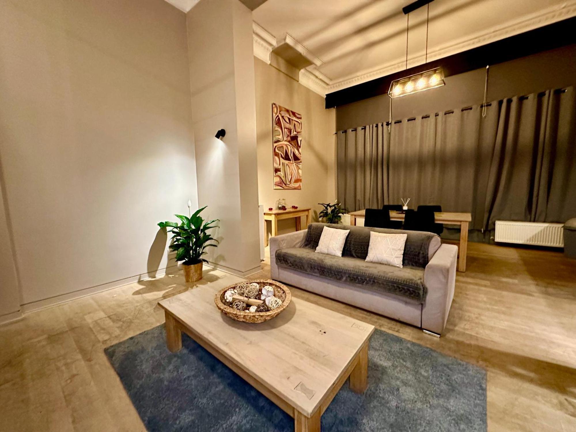 Luxury Suites Castel By Rikas Hotels Anversa Esterno foto
