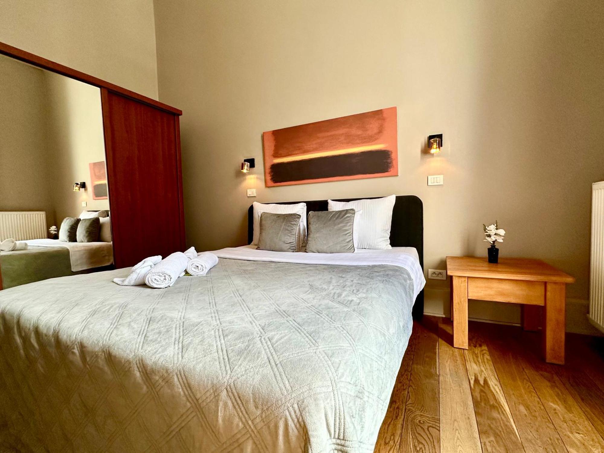 Luxury Suites Castel By Rikas Hotels Anversa Esterno foto