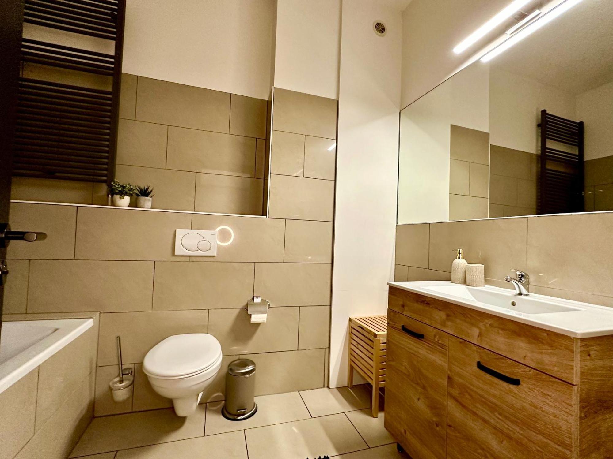Luxury Suites Castel By Rikas Hotels Anversa Esterno foto