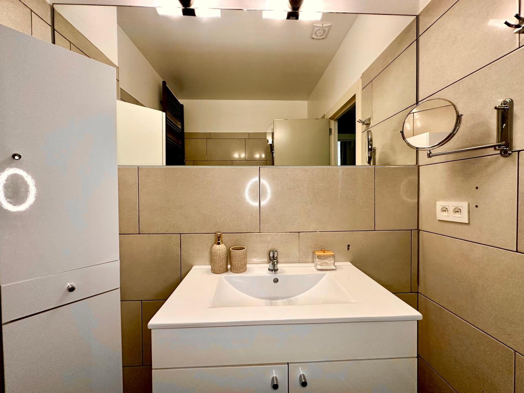 Luxury Suites Castel By Rikas Hotels Anversa Esterno foto