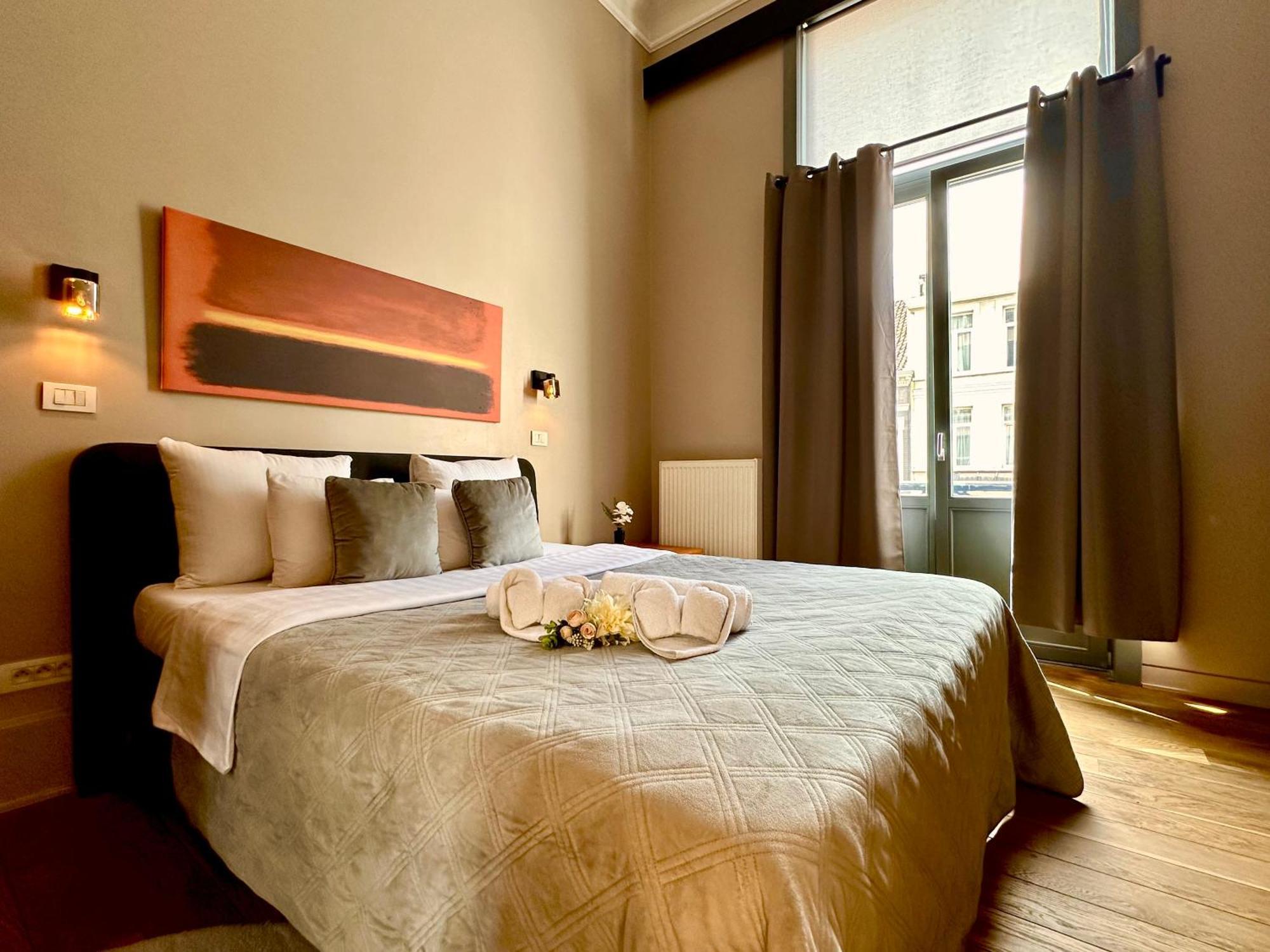 Luxury Suites Castel By Rikas Hotels Anversa Esterno foto