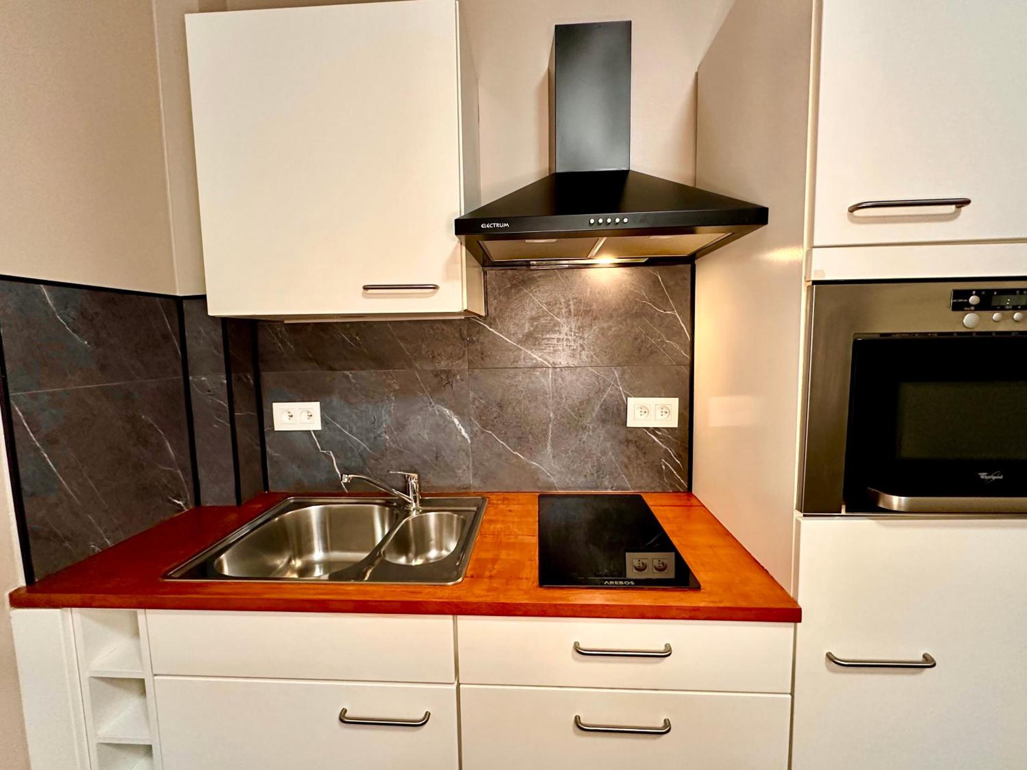 Luxury Suites Castel By Rikas Hotels Anversa Esterno foto