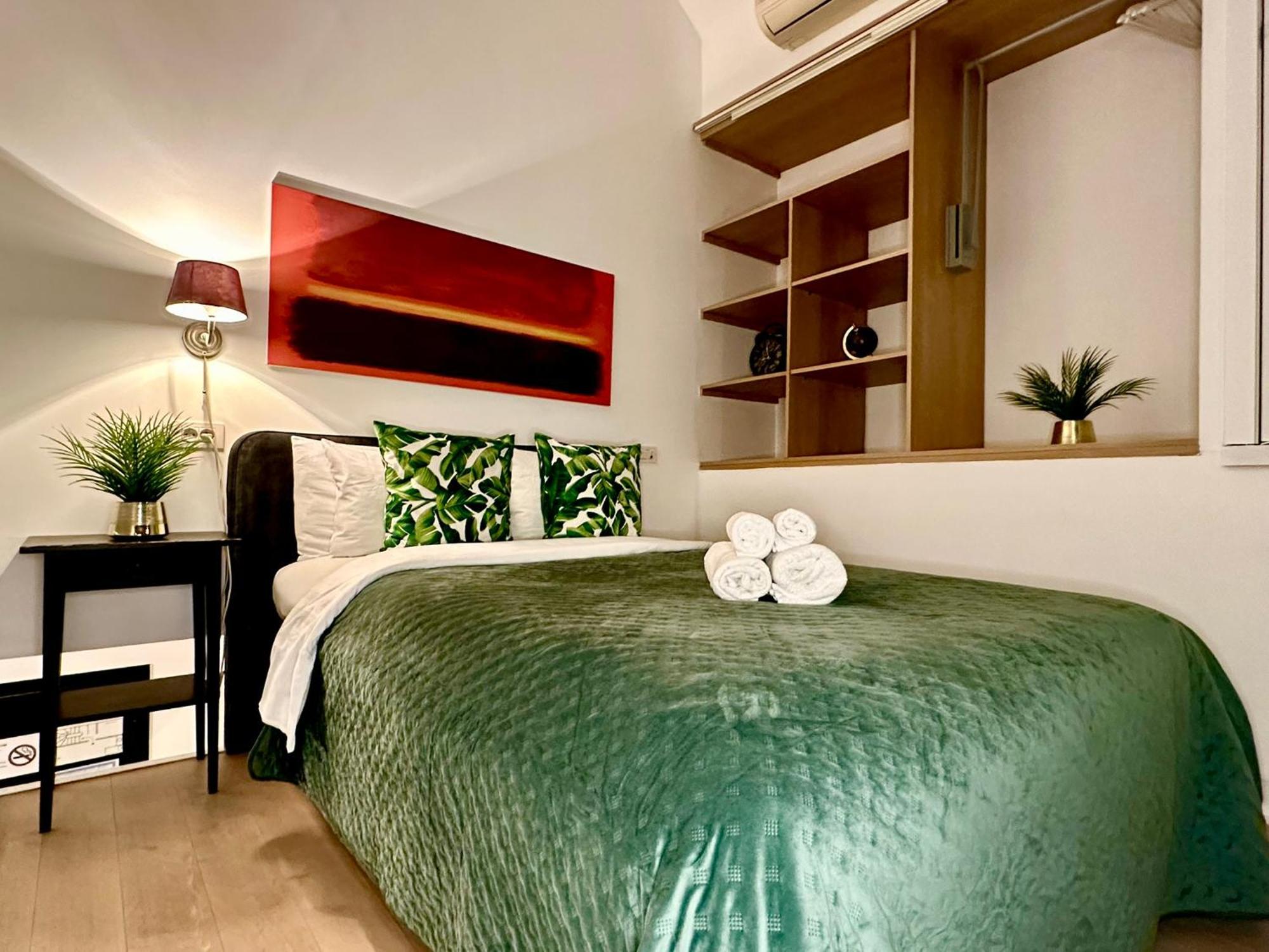 Luxury Suites Castel By Rikas Hotels Anversa Esterno foto