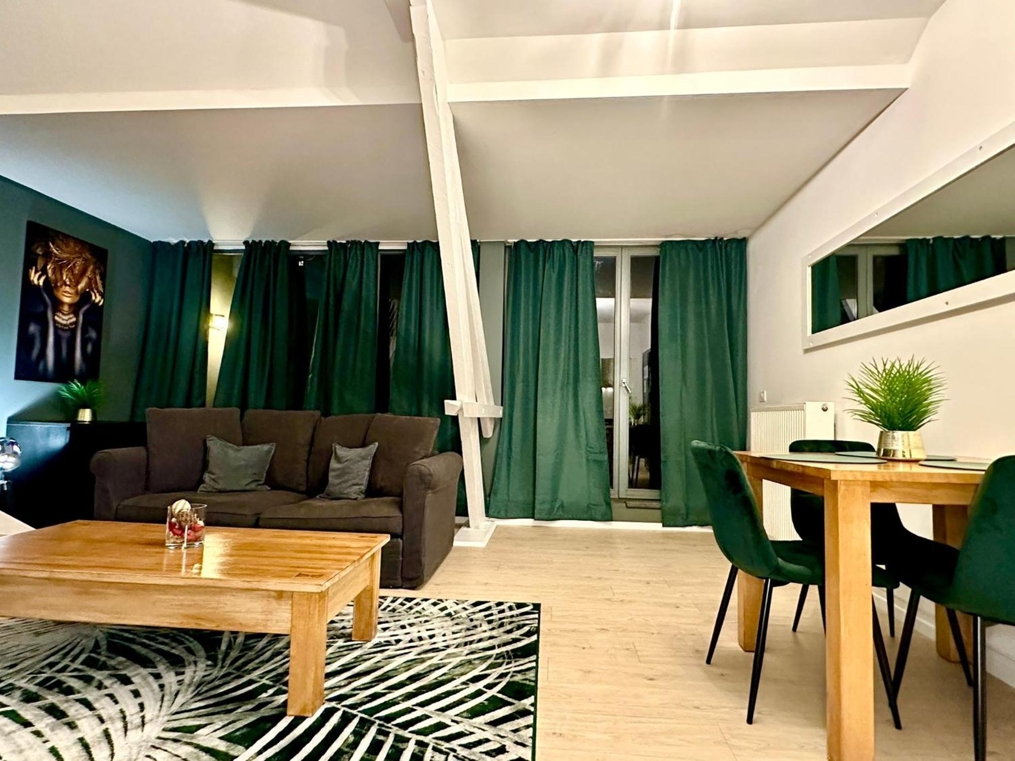 Luxury Suites Castel By Rikas Hotels Anversa Esterno foto